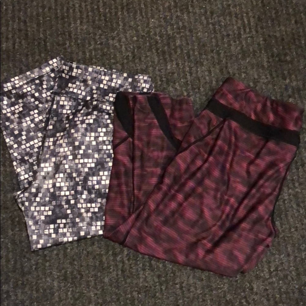 2 pair women’s size L workout leggings
